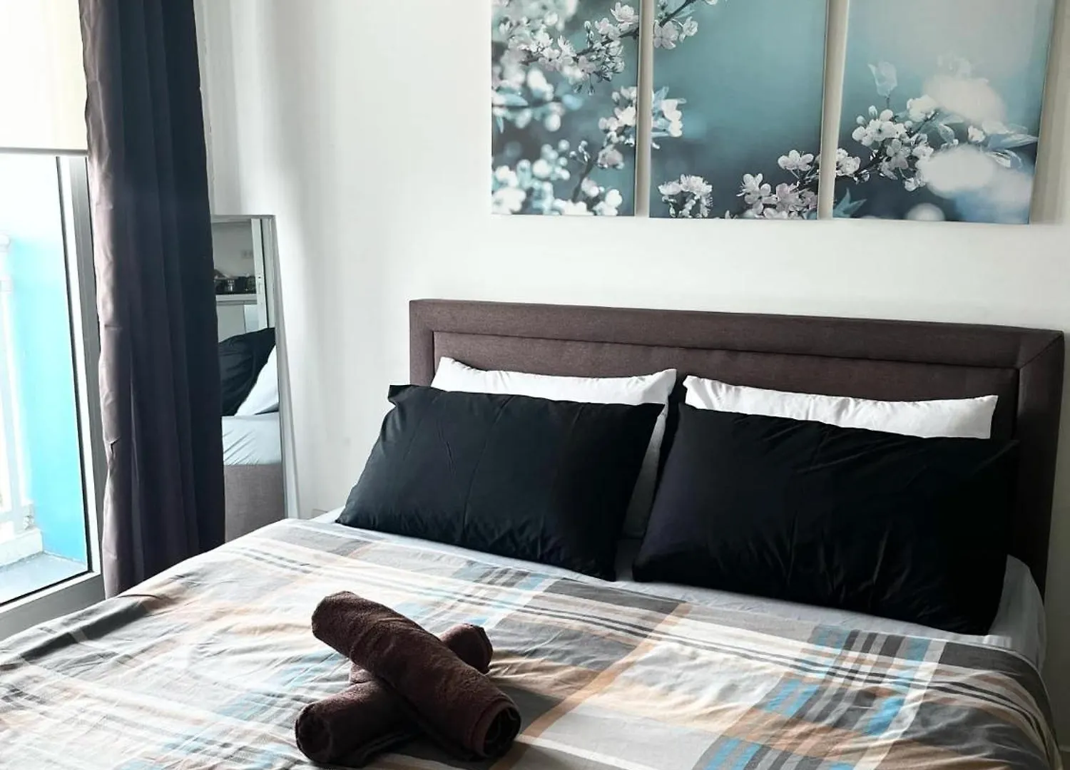 Hotel Azure Staycation By Casa Lepap Manila
